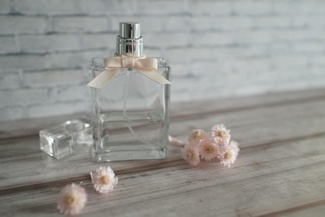 ホワイトデーのお返しで香水に悪い意味はある？リスクが高い贈り物